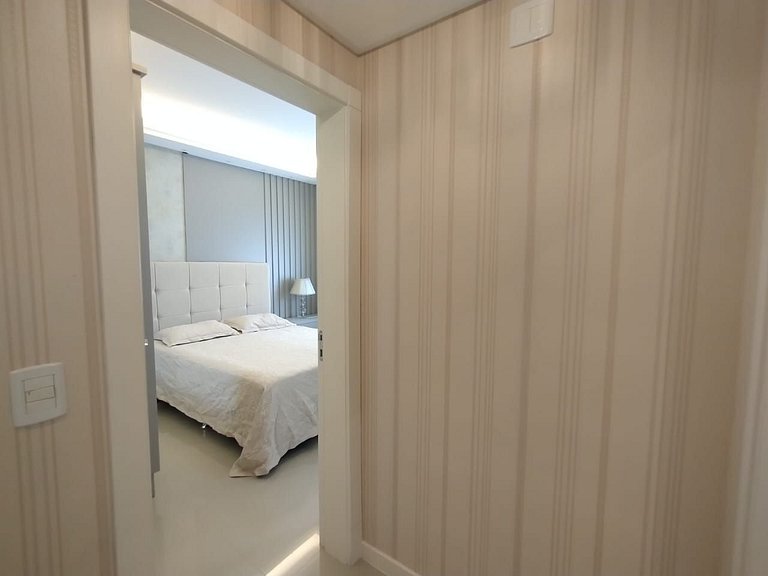 Apartamento com 3 suítes a 70 metros do mar!