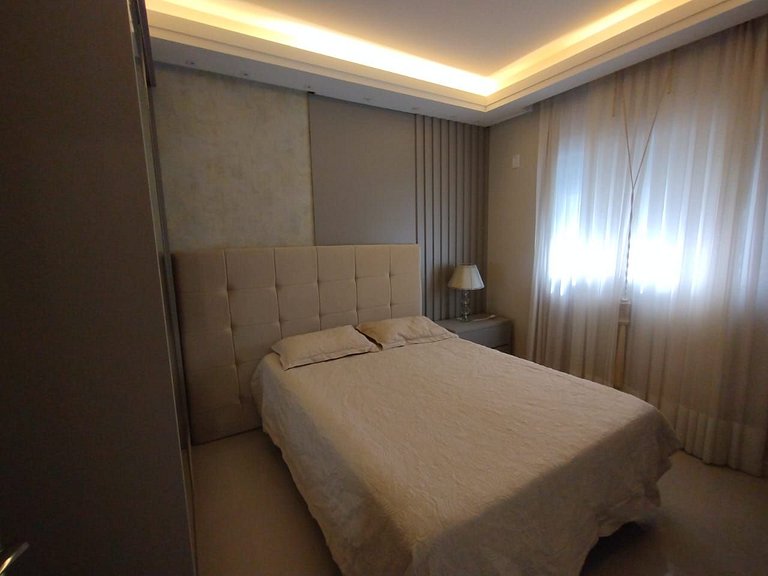 Apartamento com 3 suítes a 70 metros do mar!