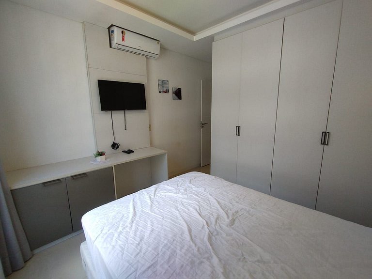 Apartamento com 3 suítes a 200 metros do mar!