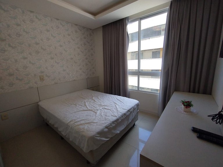 Apartamento com 3 suítes a 200 metros do mar!