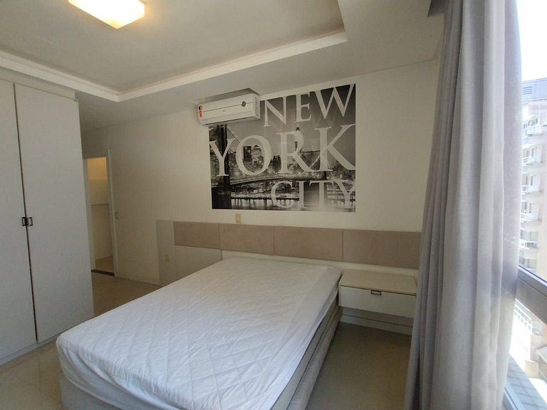 Apartamento com 3 suítes a 200 metros do mar!