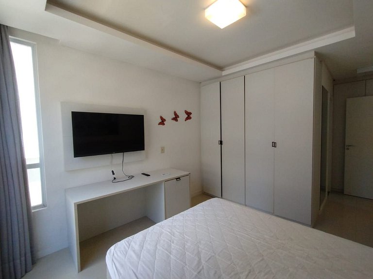 Apartamento com 3 suítes a 200 metros do mar!
