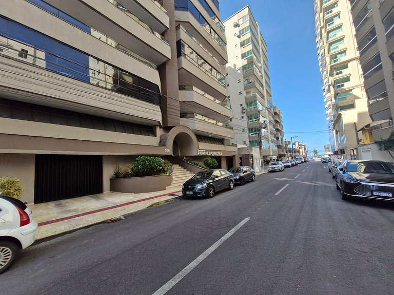 Apartamento com 1 suíte + 2 quartos!