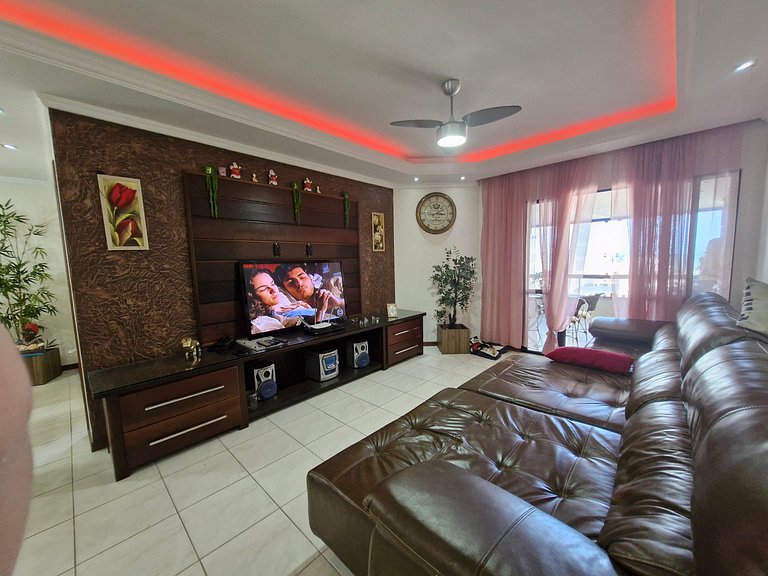 Apartamento com 1 suíte + 2 quartos!