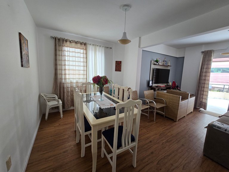 Apartamento com 1 suíte + 2 quartos!