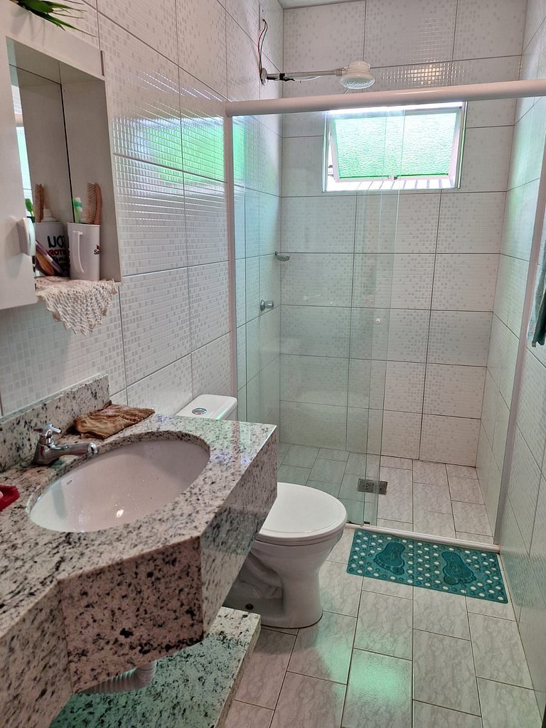 Acomoda até 12 pessoas com 3 quartos!