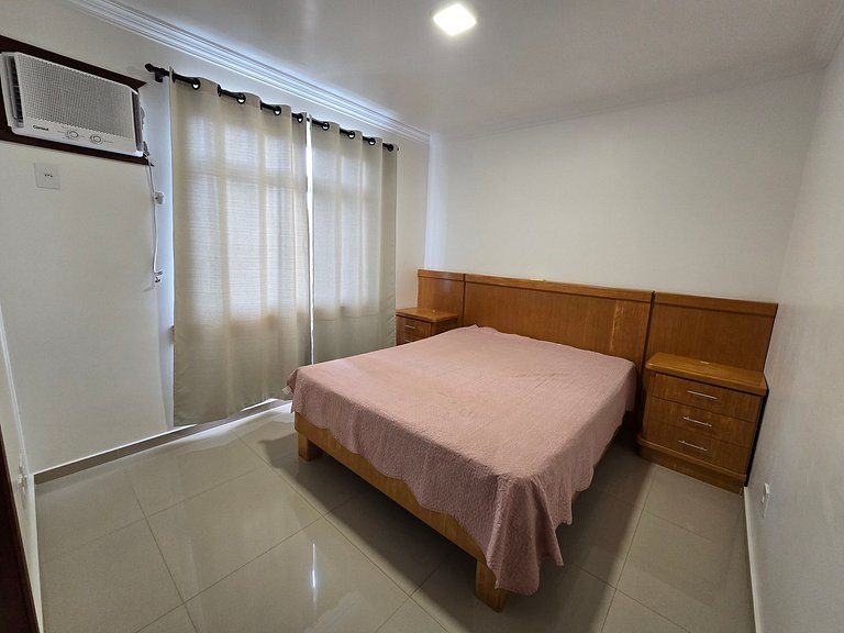Apartamento 5 suítes na quadra mar!