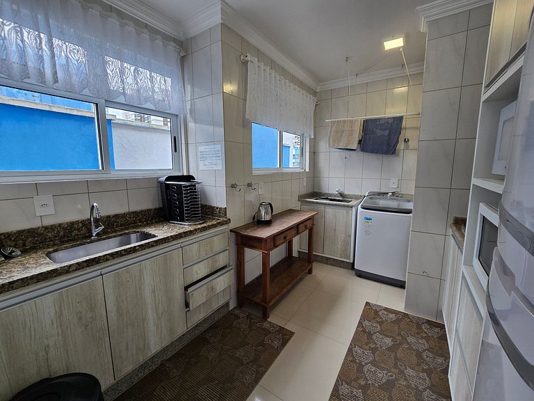 Apartamento 5 suítes na quadra mar!