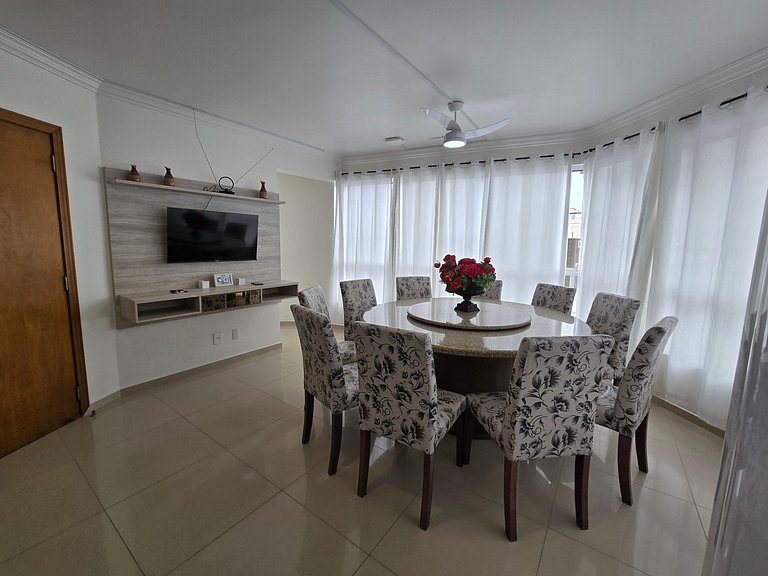 Apartamento 5 suítes na quadra mar!