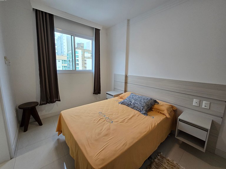 Apartamento com 3 suítes a 200 metros do mar!