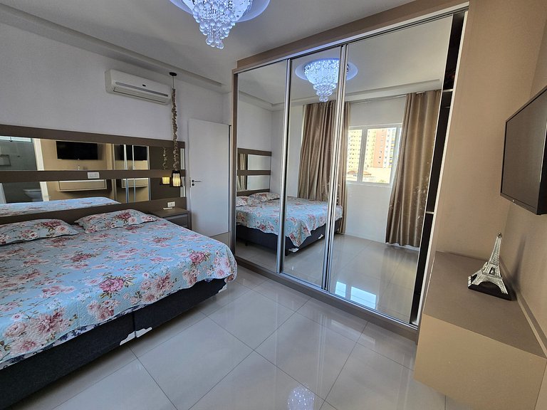Apartamento com 2 suítes próximo ao mar!