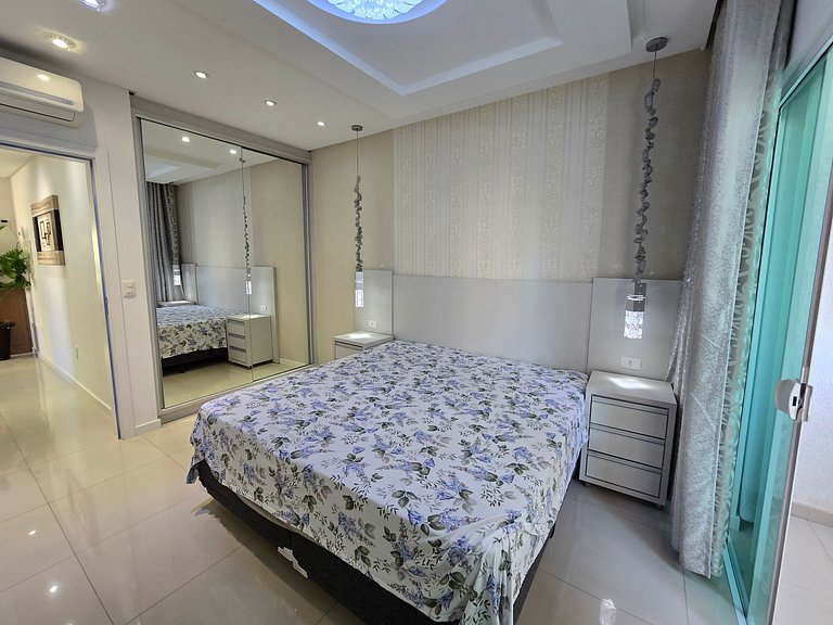 Apartamento com 2 suítes próximo ao mar!