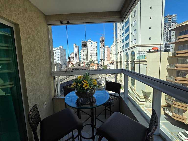 Apartamento com 2 suítes próximo ao mar!
