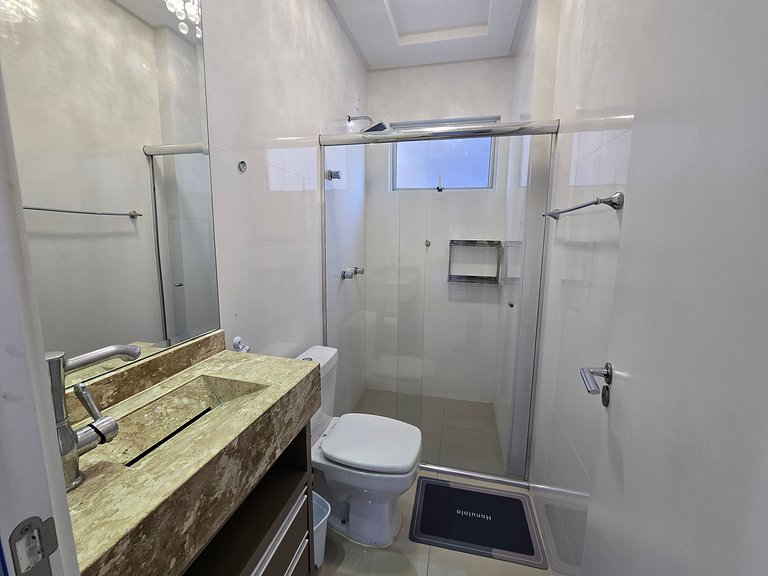 Apartamento com 2 suítes próximo ao mar!