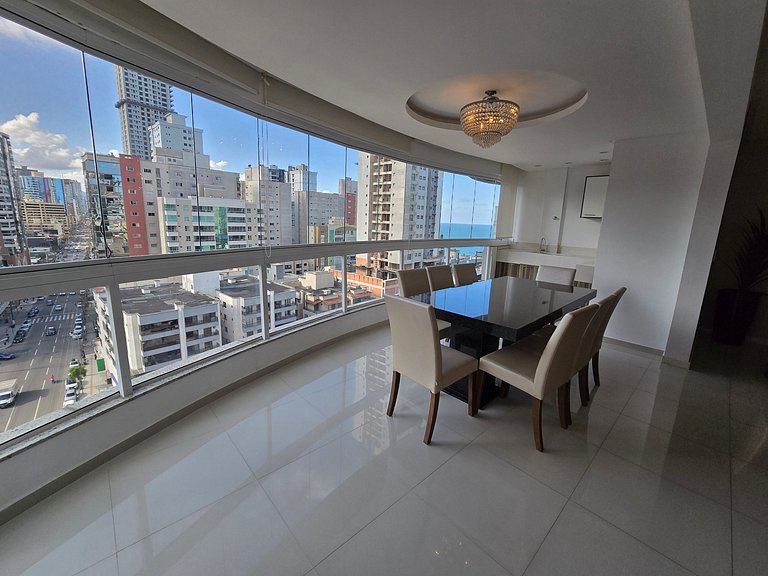 Apartamento com 3 suítes!