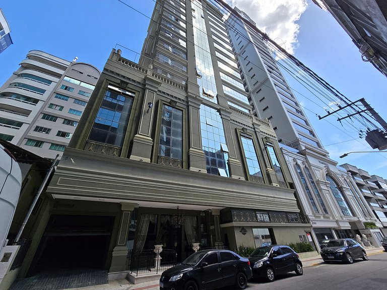 Apartamento duplex com 4 suítes!