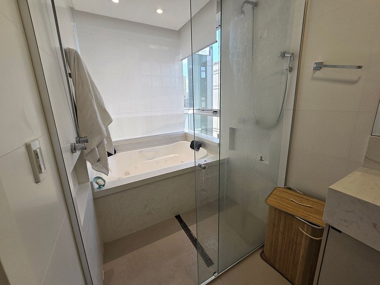 Apartamento duplex com 4 suítes!