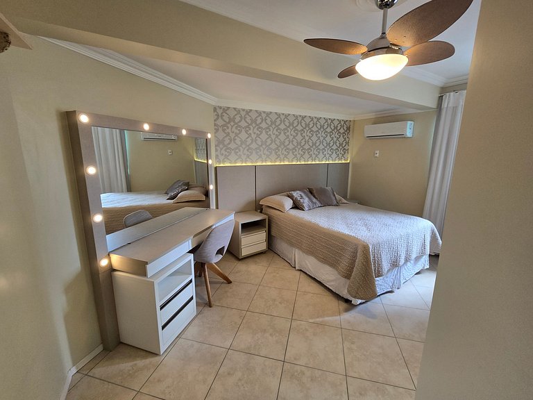 Pé na AREIA de luxo em Itapema!