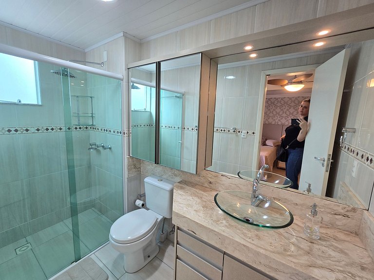 Pé na AREIA de luxo em Itapema!