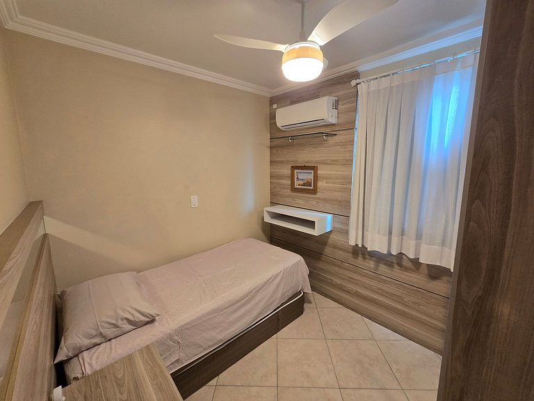 Pé na AREIA de luxo em Itapema!