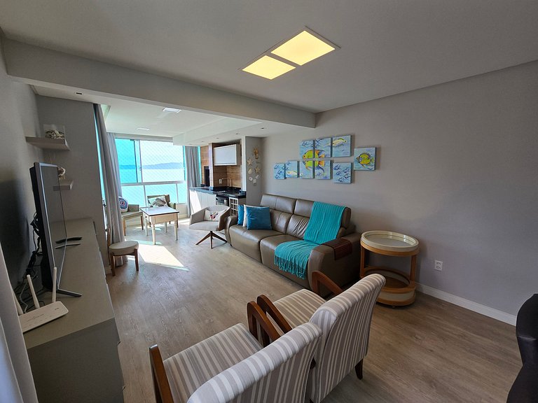 Pé na AREIA de luxo em Itapema!