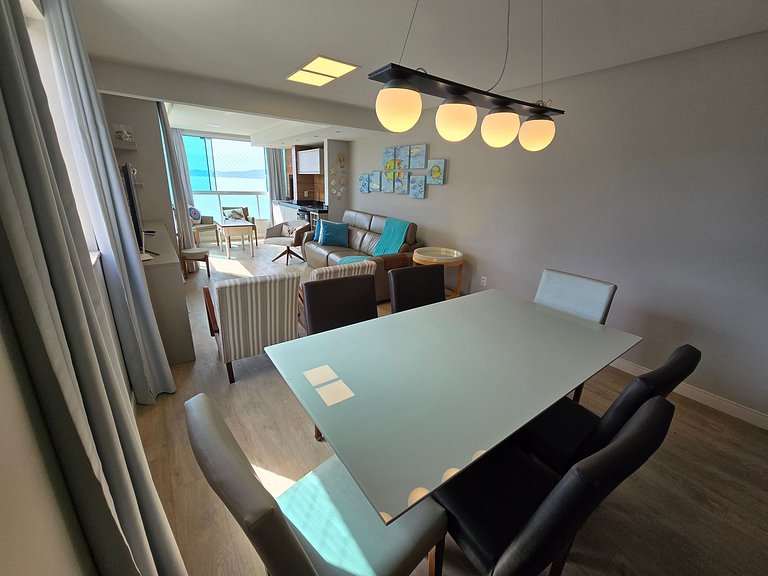 Pé na AREIA de luxo em Itapema!