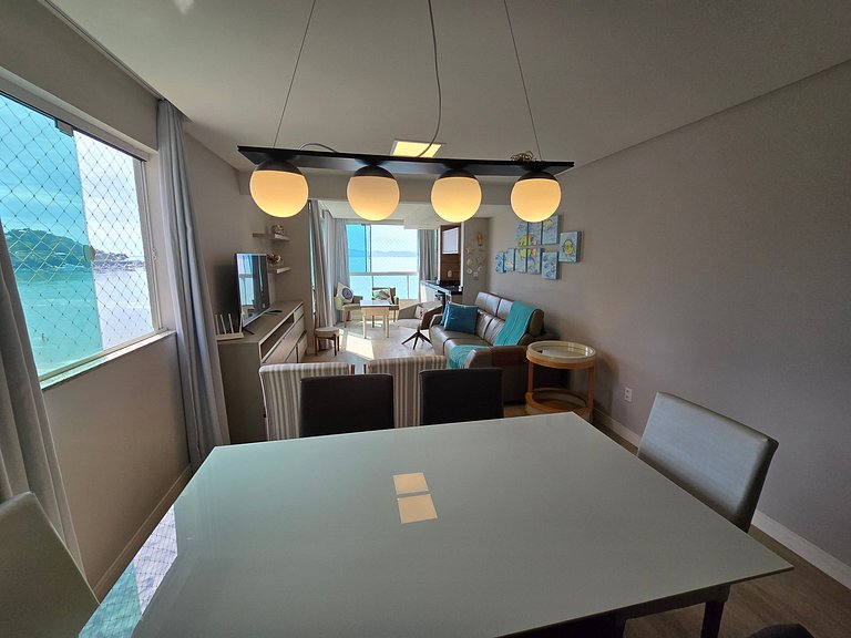 Pé na AREIA de luxo em Itapema!