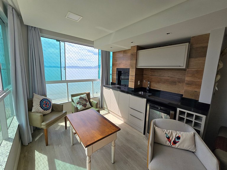 Pé na AREIA de luxo em Itapema!