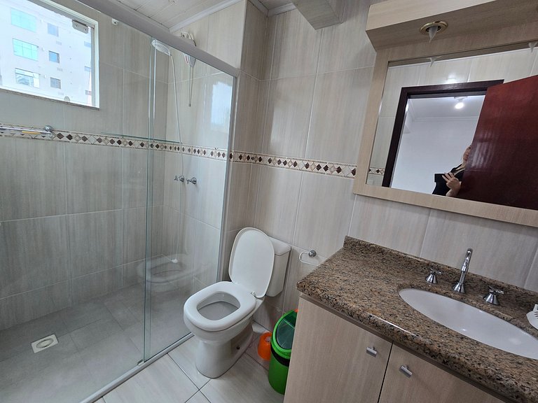 Apartamento moderno, espaçoso e confortável!