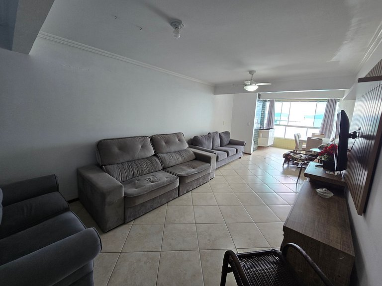 Apartamento moderno, espaçoso e confortável!