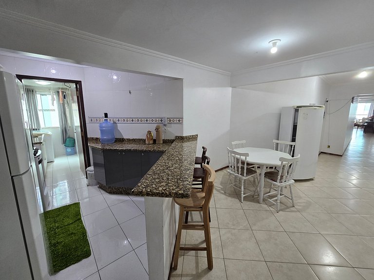 Apartamento moderno, espaçoso e confortável!