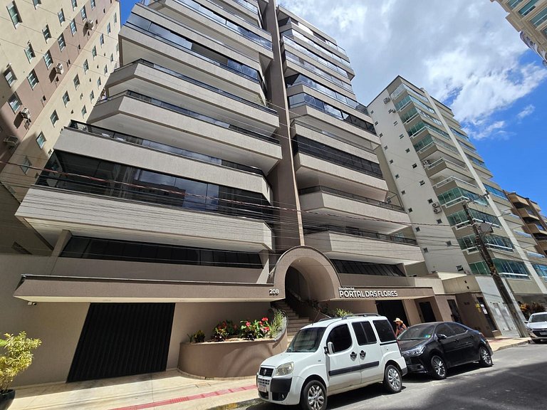 Apartamento 703, a 80 metros da praia