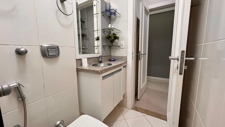 Apartamento amplo, moderno e aconchegante