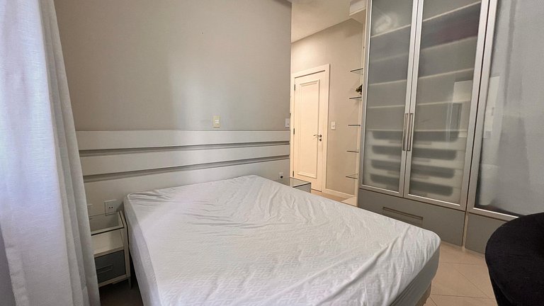 Apartamento amplo, moderno e aconchegante