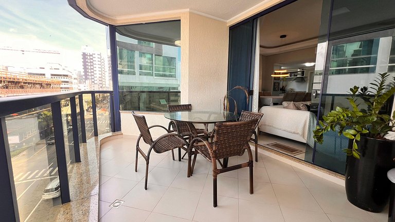 Apartamento amplo, moderno e aconchegante