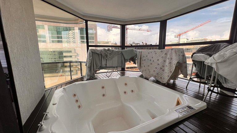 Apartamento amplo, moderno e aconchegante