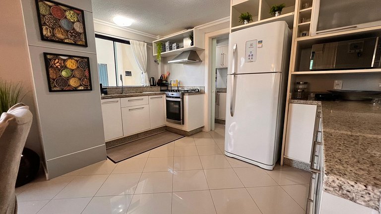 Apartamento amplo, moderno e aconchegante