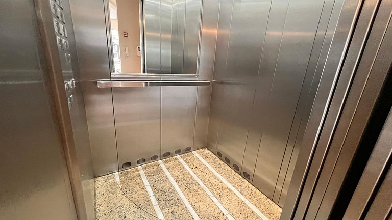 Apartamento amplo, moderno e aconchegante