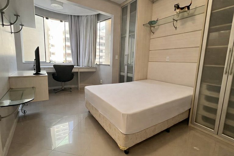 Apartamento amplo, moderno e aconchegante