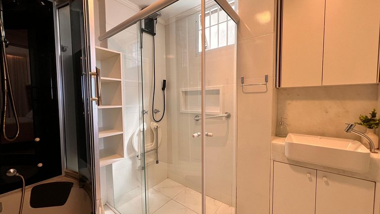 Apartamento espaçoso, moderno e acolhedor