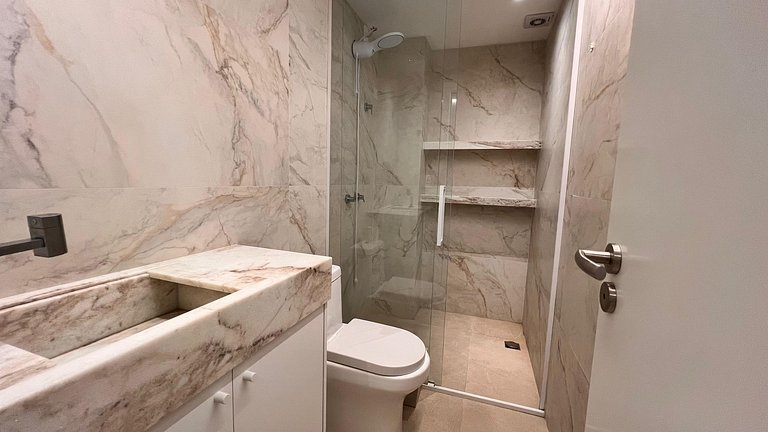 Apartamento espaçoso, moderno e acolhedor