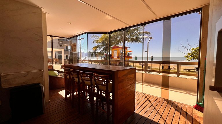 Apartamento espaçoso, moderno e acolhedor