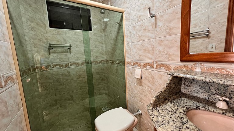 Apartamento espaçoso, moderno e acolhedor