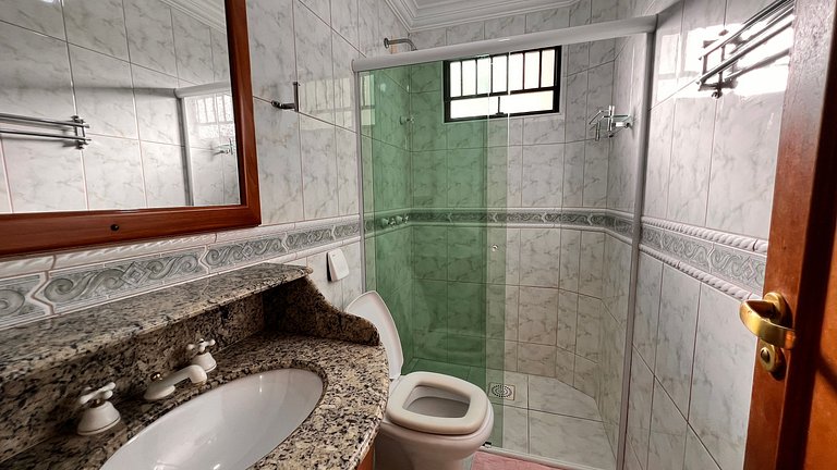Apartamento espaçoso, moderno e acolhedor