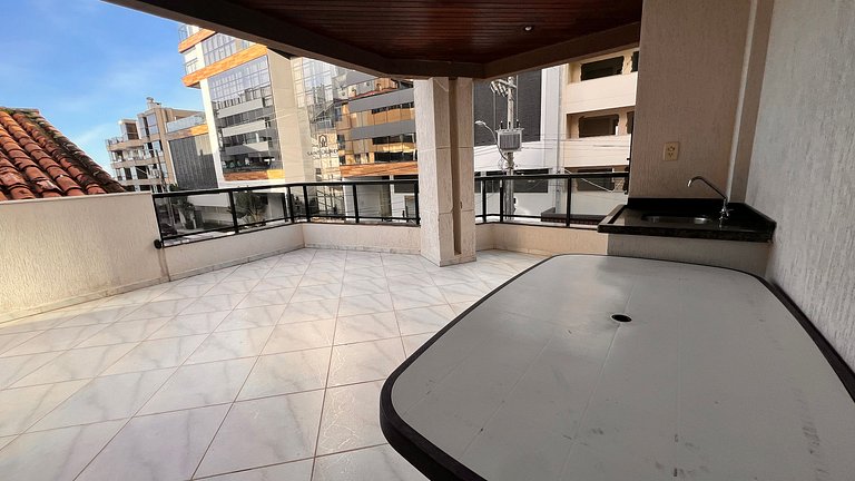 Apartamento espaçoso, moderno e acolhedor
