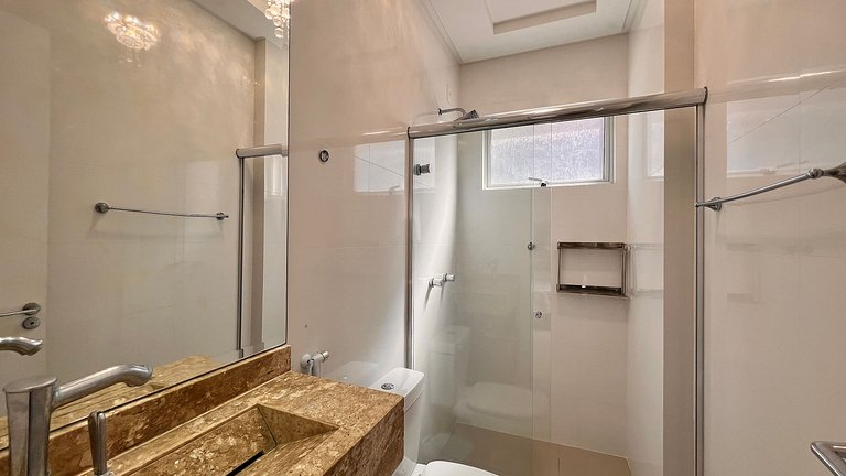 Apartamento espaçoso, moderno e acolhedor