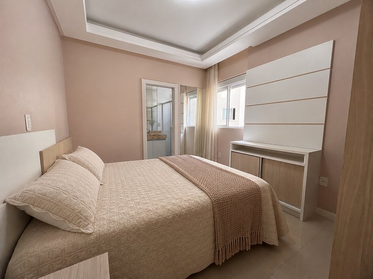 Apartamento 4 suítes a 100 m do mar!