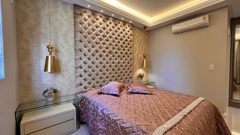 Apartamento com 3 suítes a 70 metros do mar!