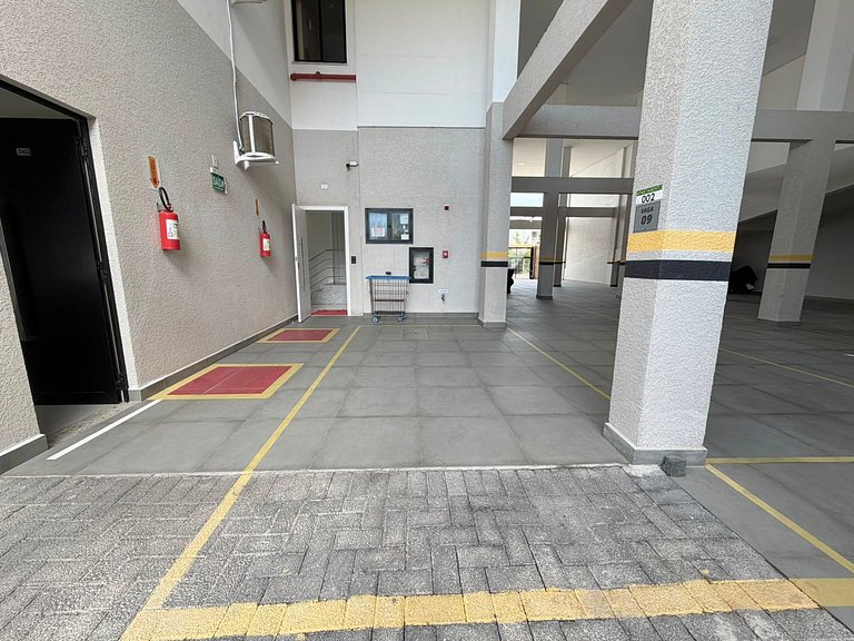 Apto com 2 suites, a 200 mts do mar