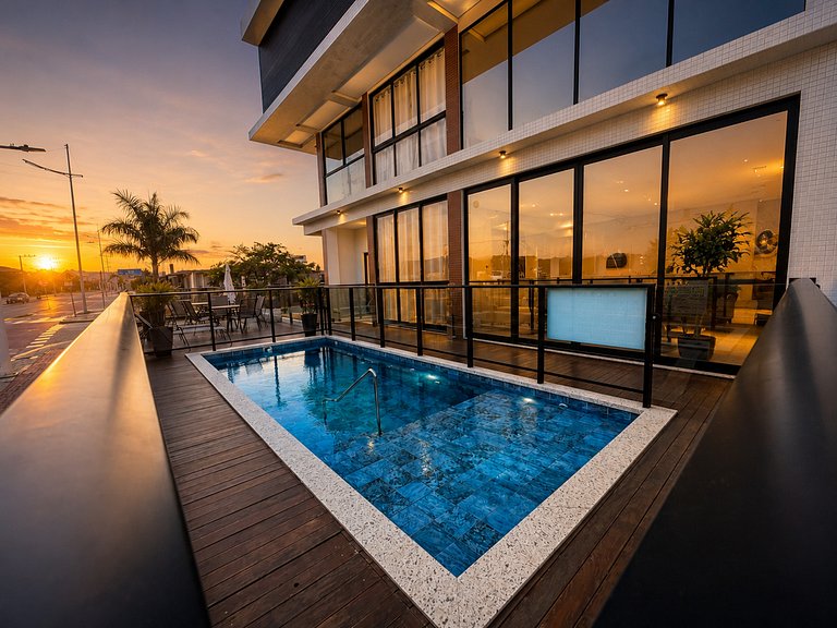 Apto com 2 suites, a 200 mts do mar